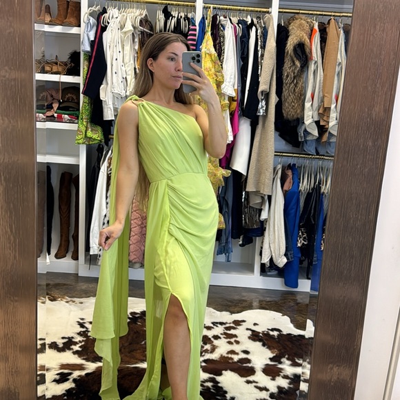 michael costello green dress Black Widow – STELLO